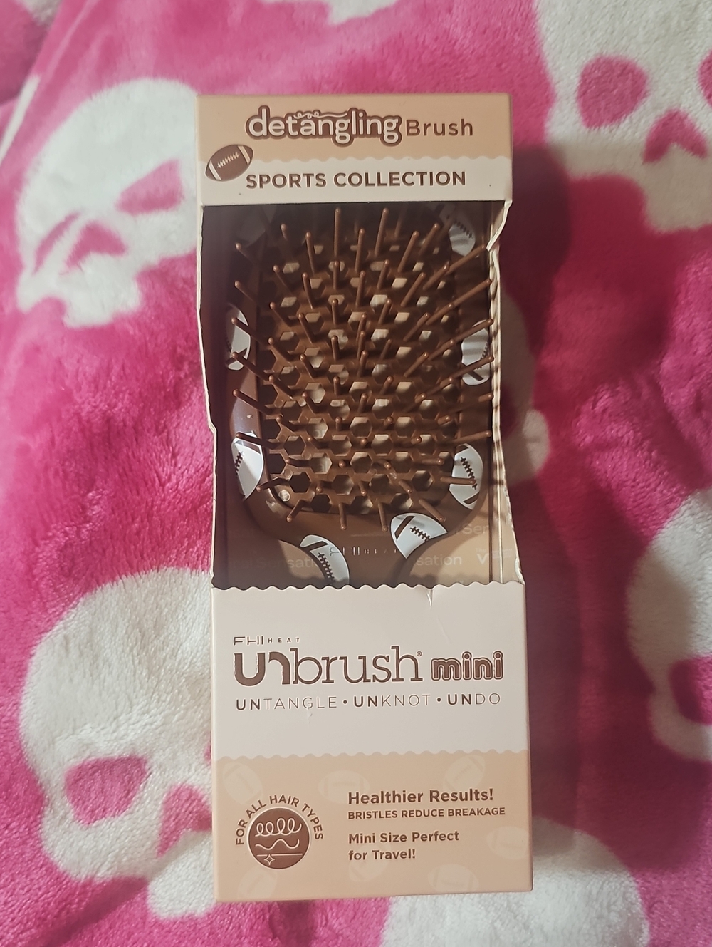 UNBRUSH MINI Detangling Brush Sports Collection Mini - FOOTBALL